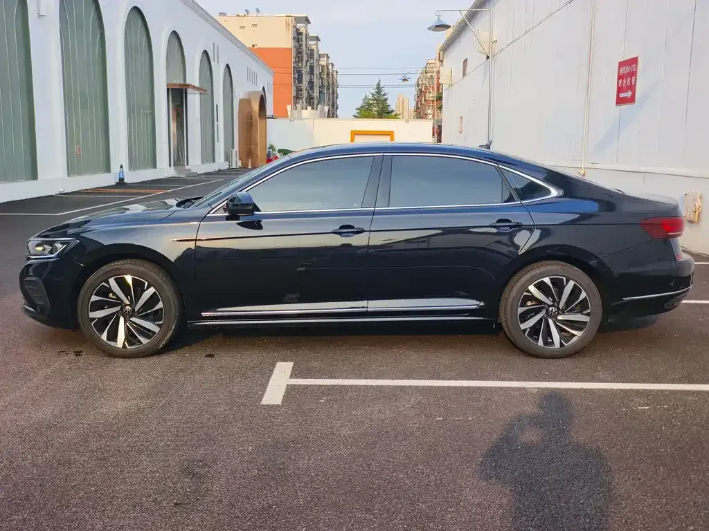 Volkswagen Passat — фото 4