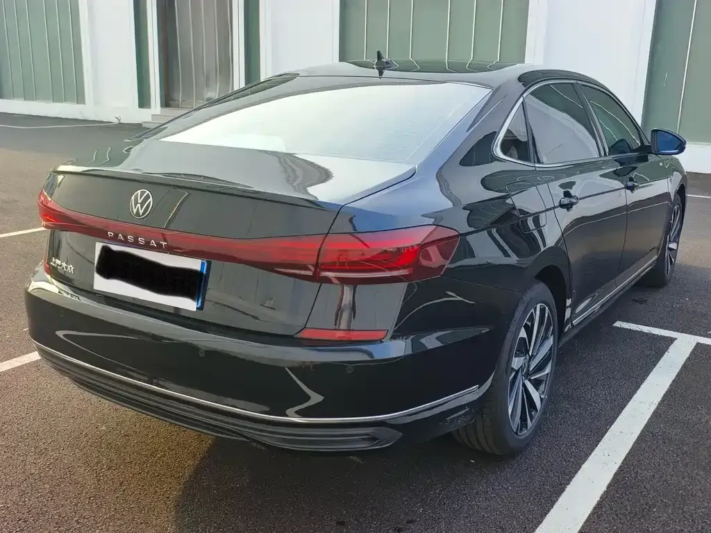 Volkswagen Passat — фото 5