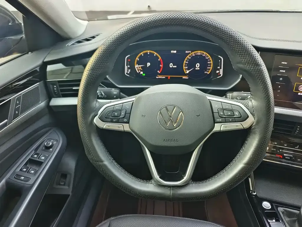 Volkswagen Passat — фото 8