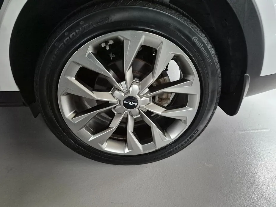 Kia Sorento — фото 7