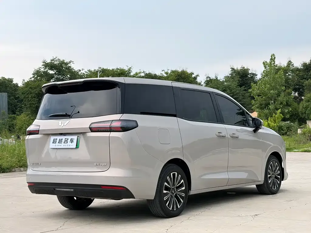 Wuling Starlight 730 New Energy — фото 4