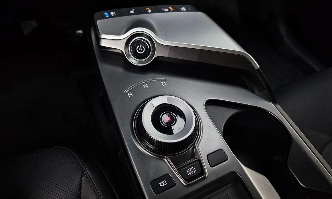 Kia EV6 — фото 8