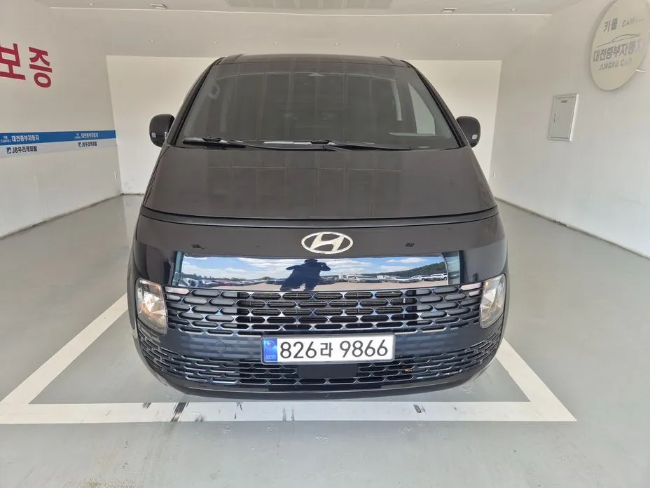 Hyundai Staria — фото 1