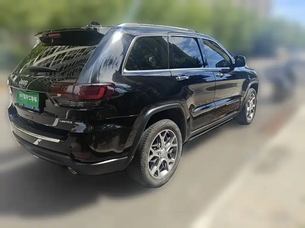 Jeep Grand Cherokee (Import) — фото 9