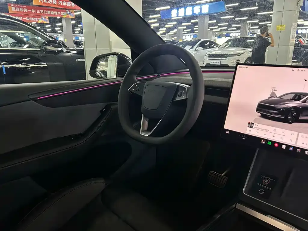 Tesla Model Y — фото 7