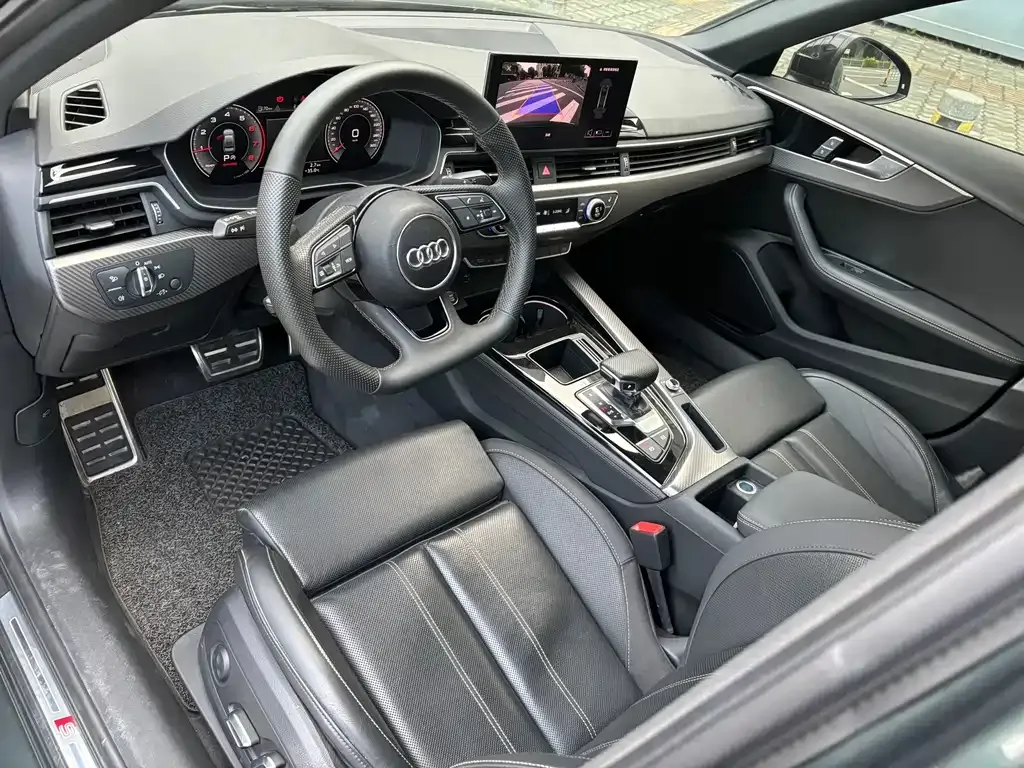 Audi A4L — фото 9