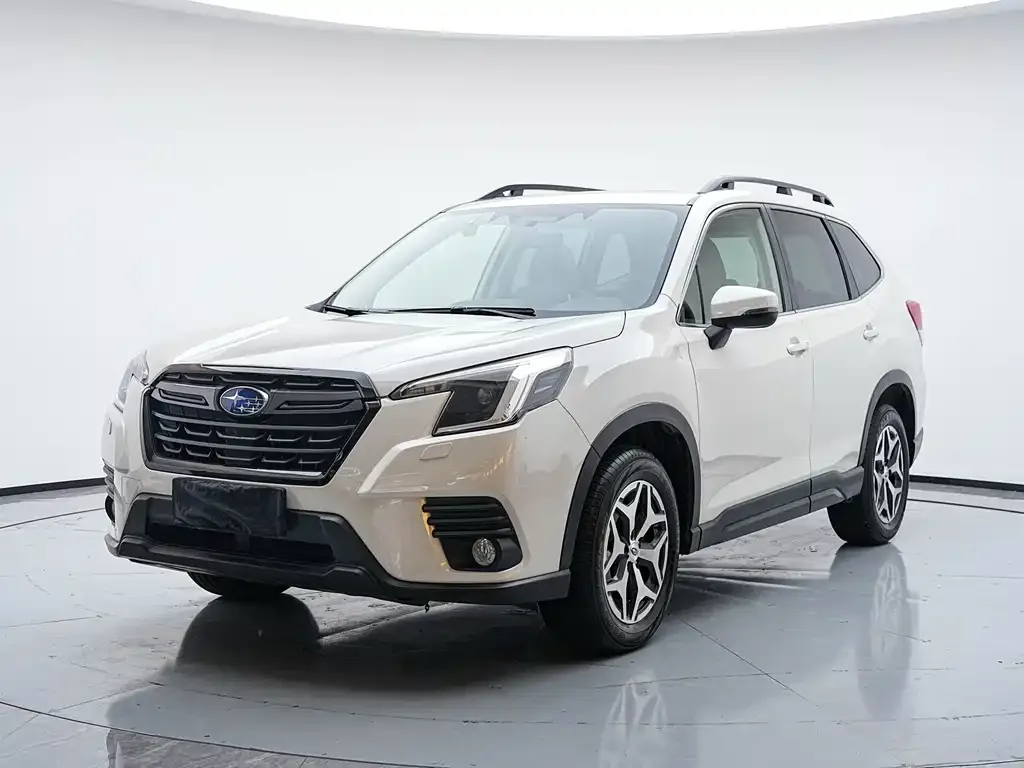 Subaru Forester — фото 1