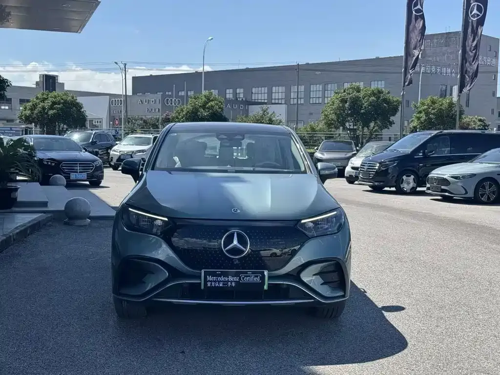 Mercedes-Benz EQE SUV — фото 2