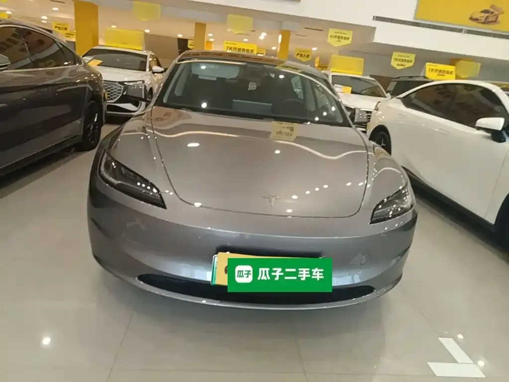 Tesla Model 3 — фото 4