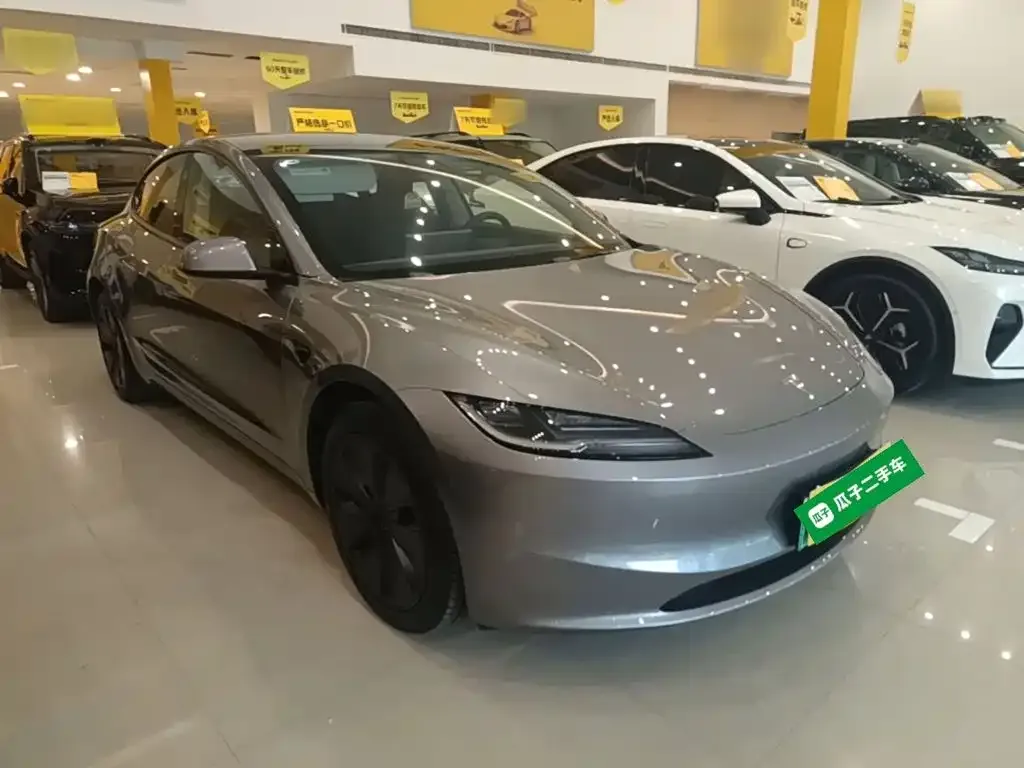 Tesla Model 3 — фото 8