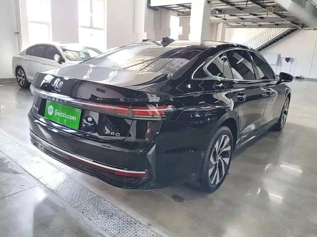 Volkswagen Passat — фото 5