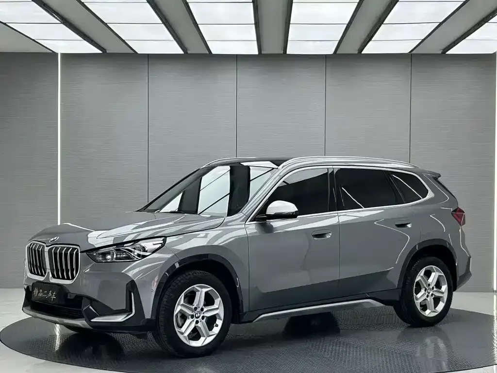 BMW X1 — фото 1