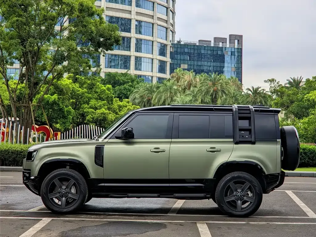 Land Rover Defender — фото 10