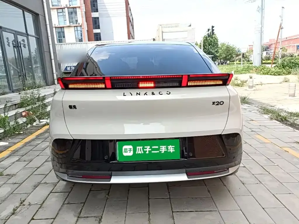 Lynk & Co Z20 — фото 8