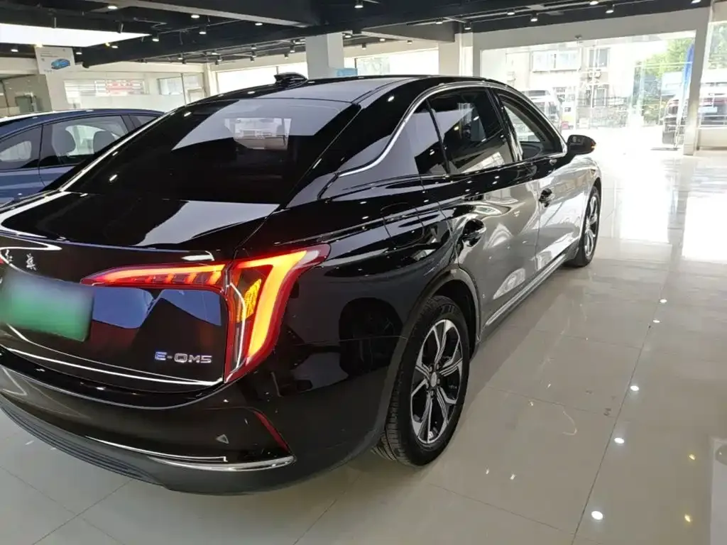 Hongqi E-QM5 — фото 7