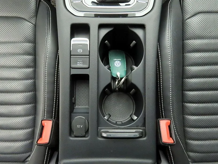 Volkswagen Passat — фото 8