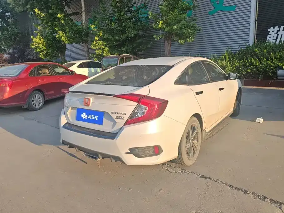 Honda Civic — фото 4
