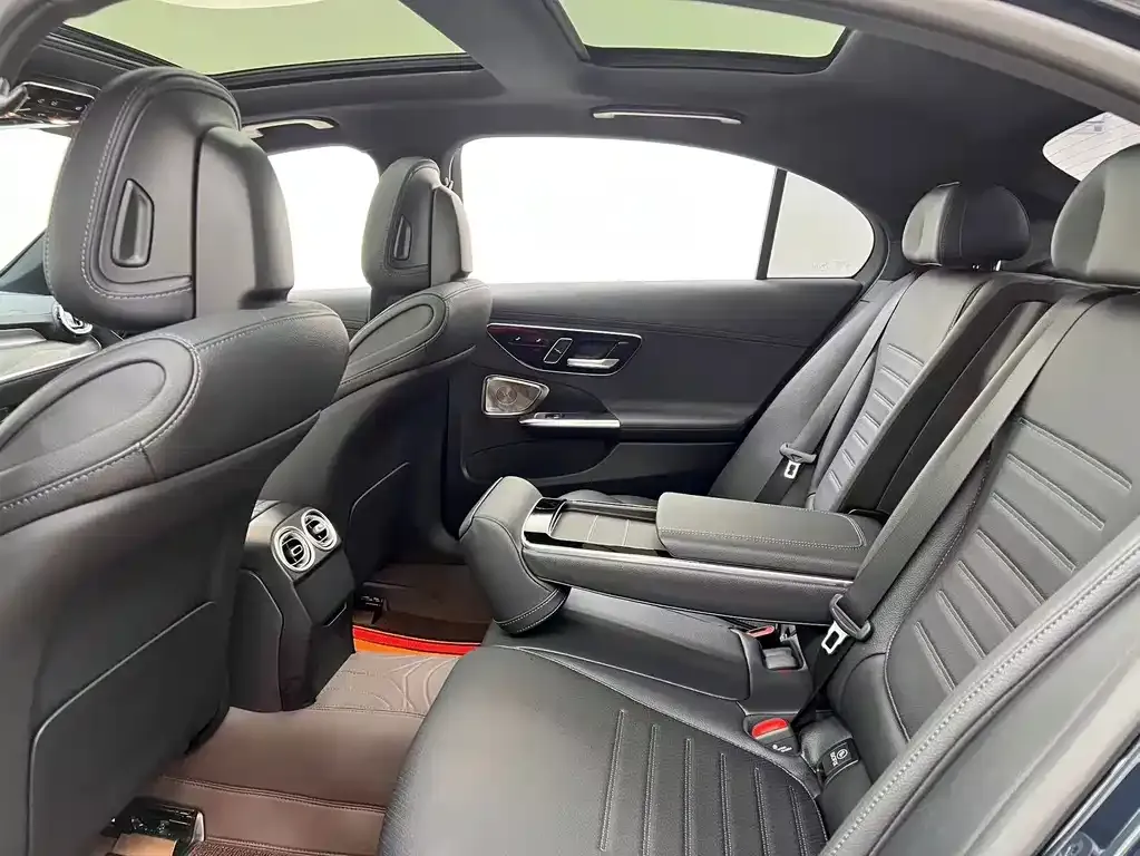 Mercedes-Benz C-Class — фото 6