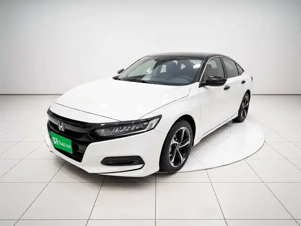 Honda Accord — фото 1