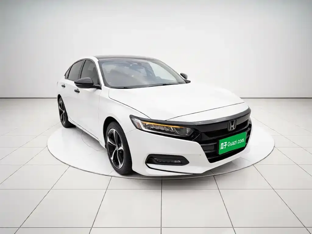 Honda Accord — фото 9