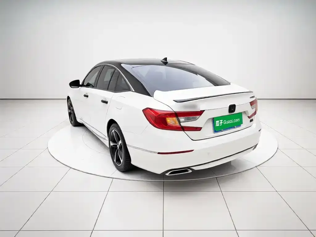 Honda Accord — фото 4