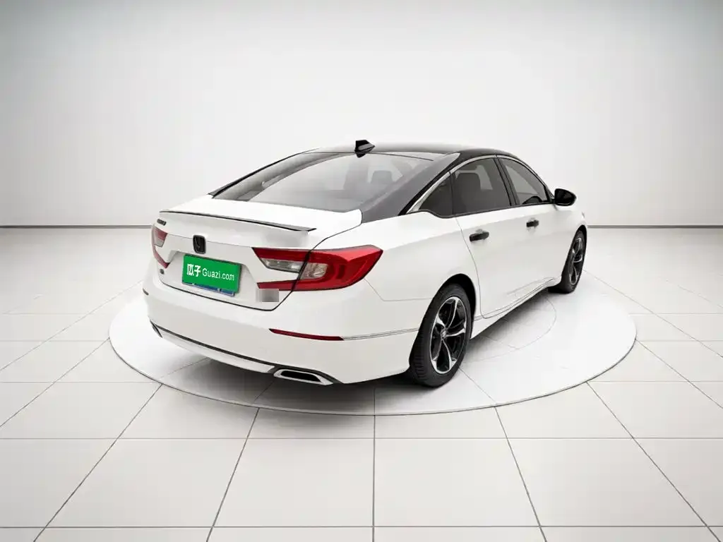 Honda Accord — фото 7