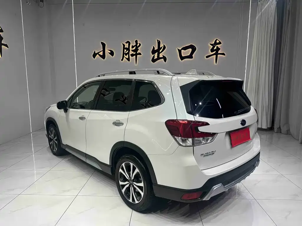 Subaru Forester — фото 6