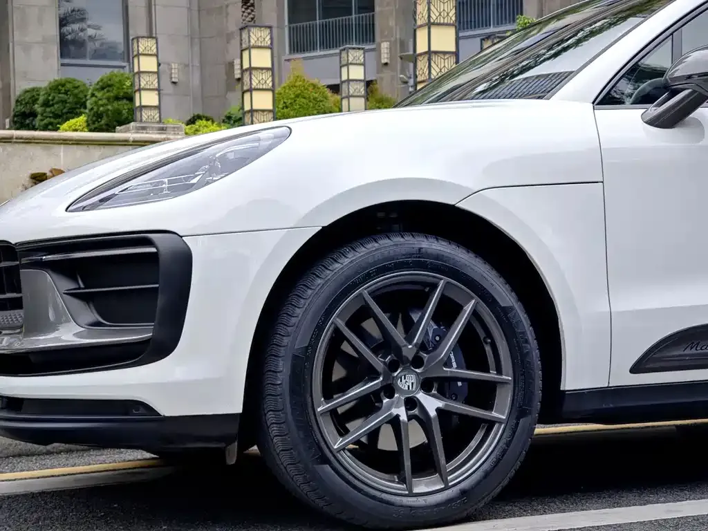 Porsche Macan — фото 8
