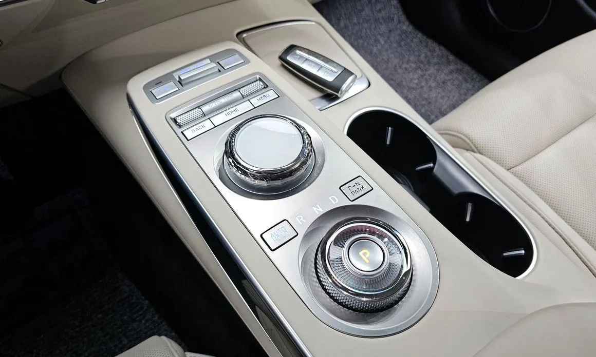 Genesis GV70 — фото 4