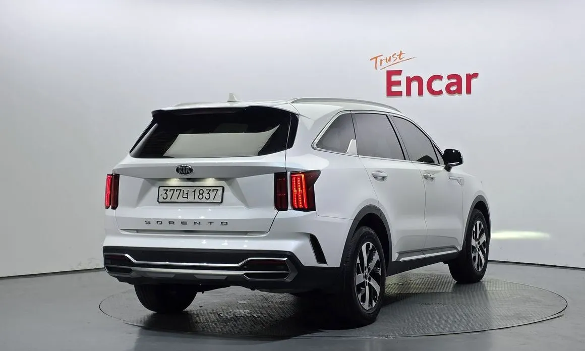 Kia Sorento — фото 3