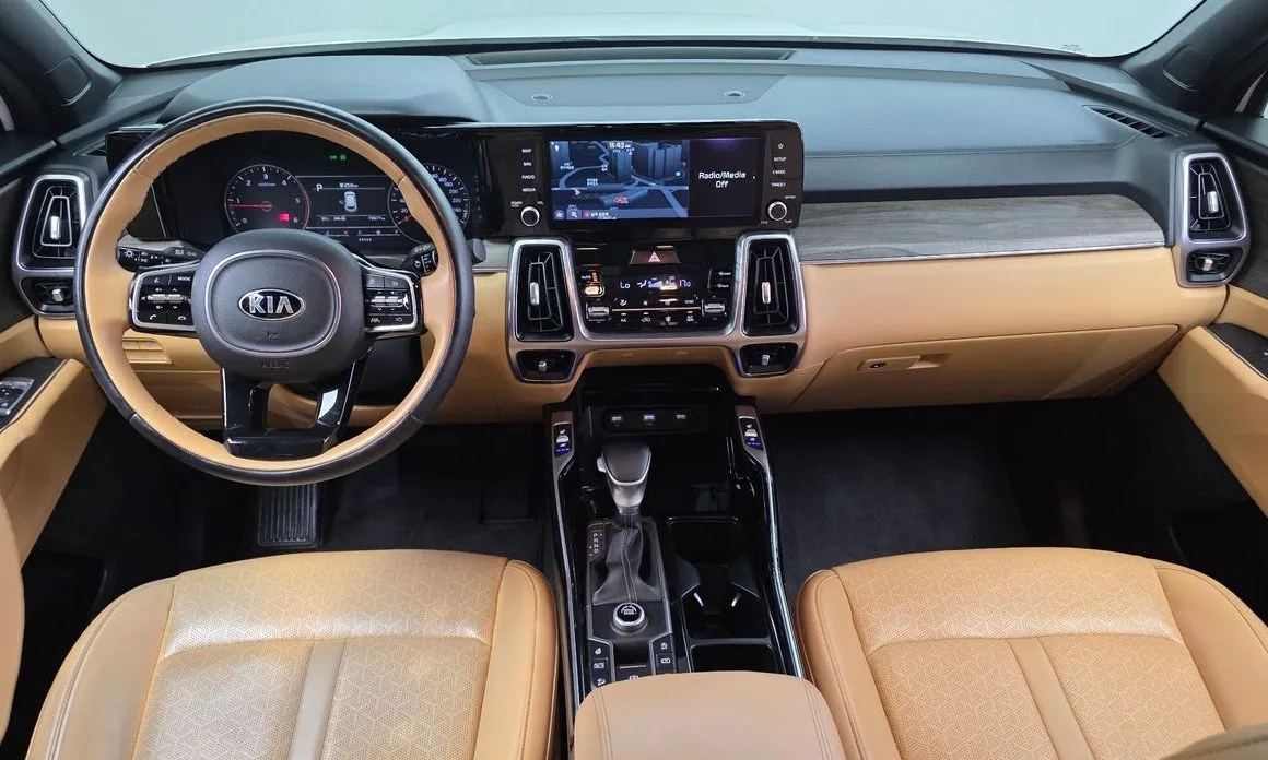 Kia Sorento — фото 10
