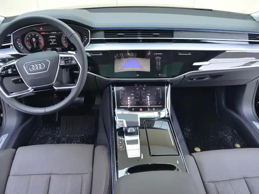 Audi A8 — фото 8