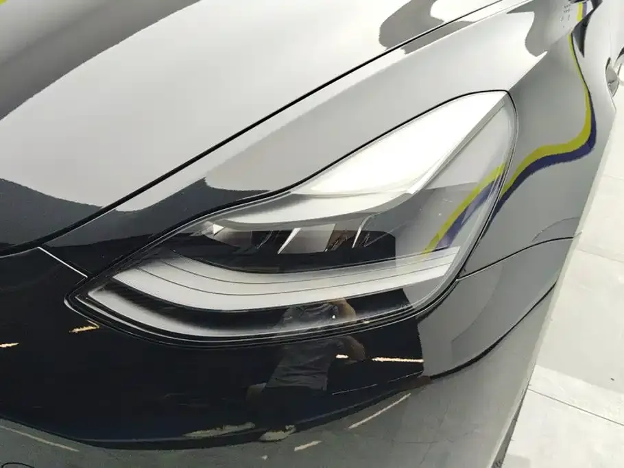 Tesla Model 3 — фото 2