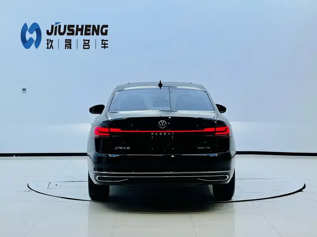 Volkswagen Passat — фото 4