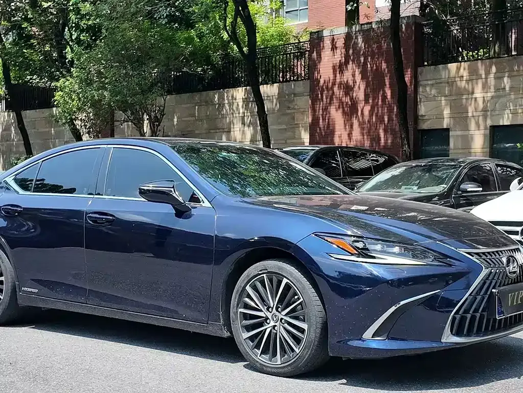 Lexus ES — фото 6