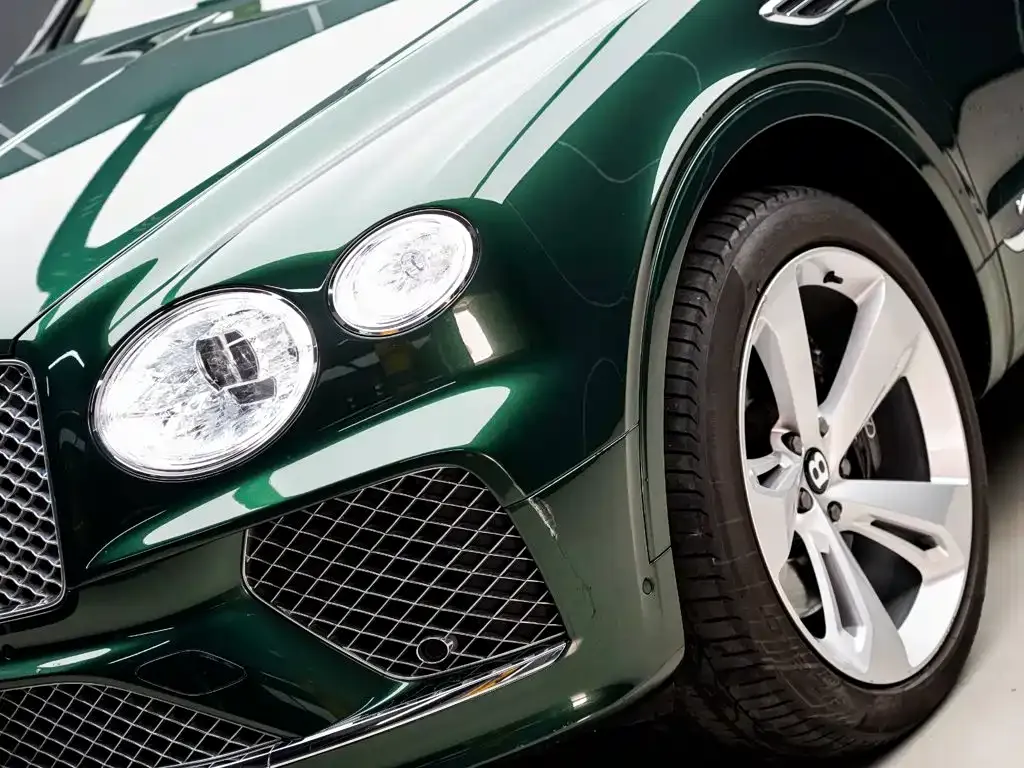 Bentley Bentayga — фото 8