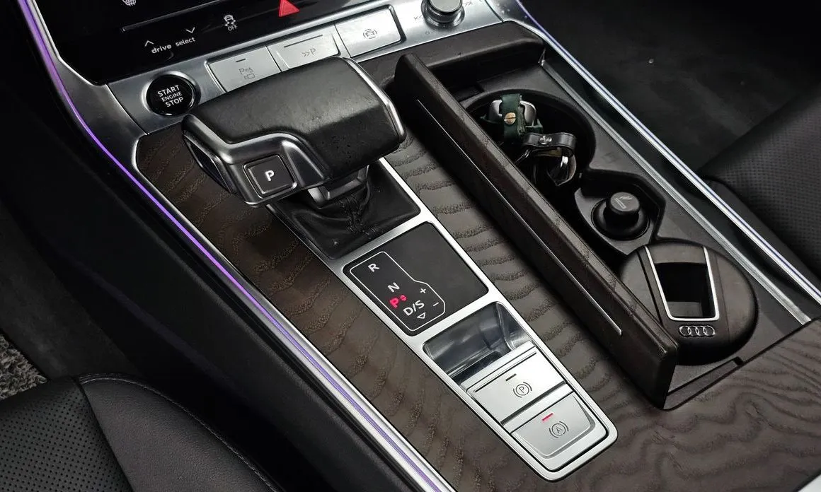Audi A6 — фото 7