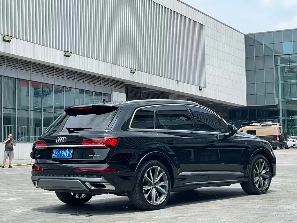 Audi Q7 — фото 4