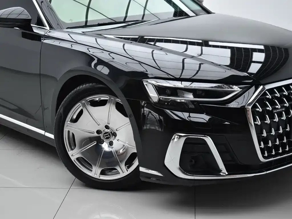 Audi A8 — фото 6
