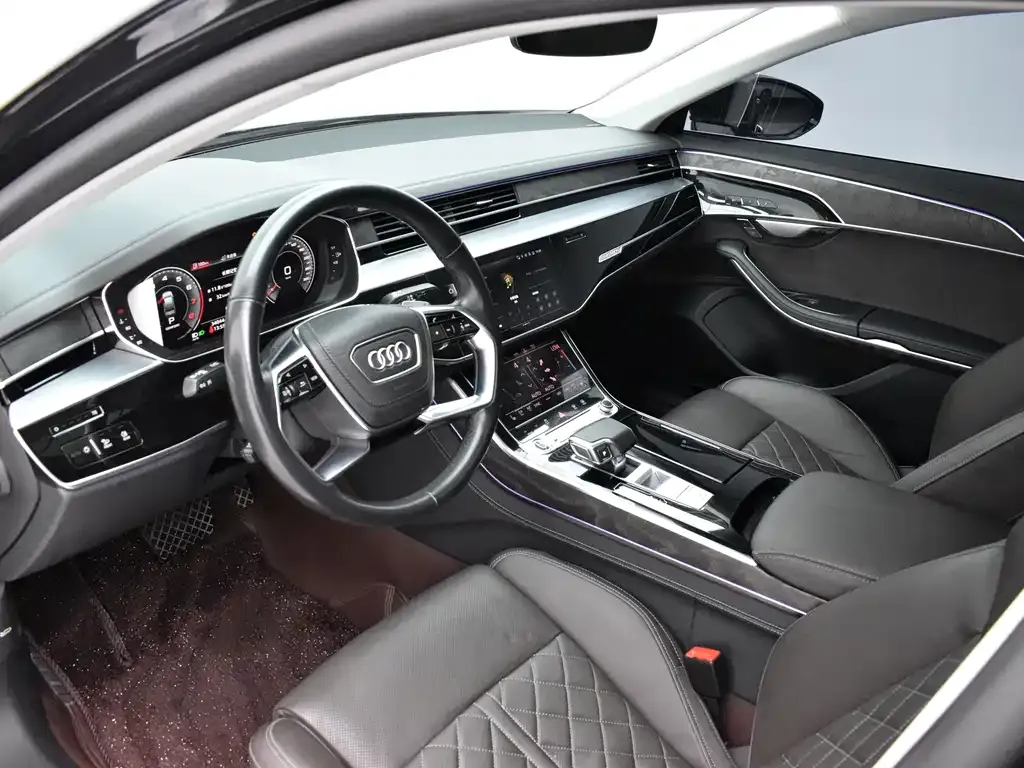 Audi A8 — фото 7