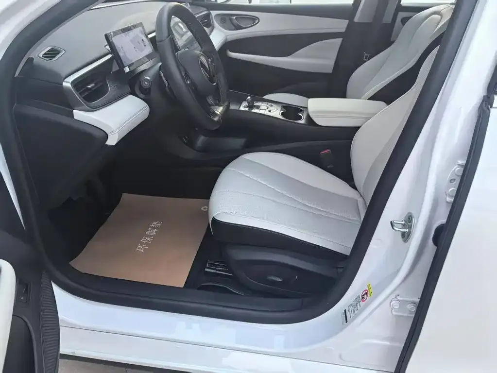 BYD Seal 05 DM-i — фото 2