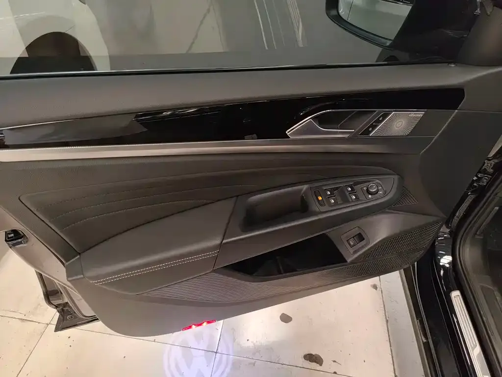 Volkswagen Passat — фото 5