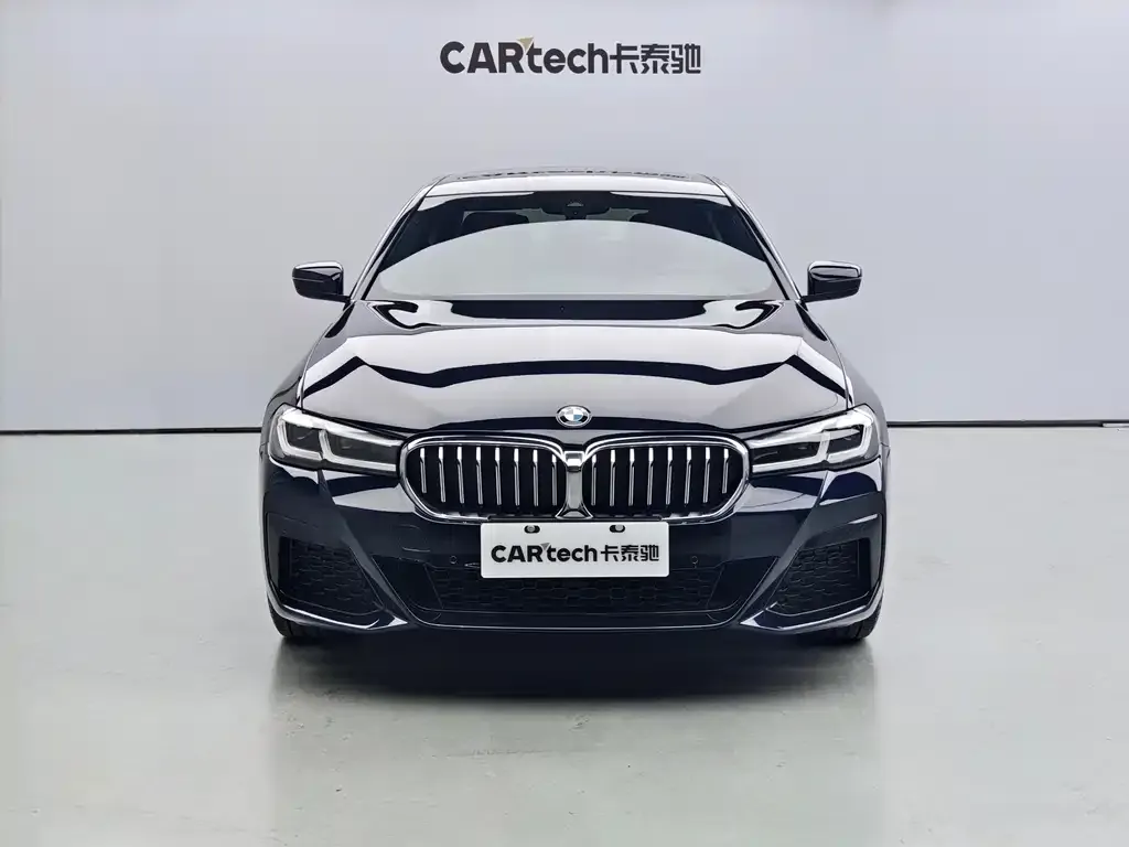 BMW 5 Series — фото 4