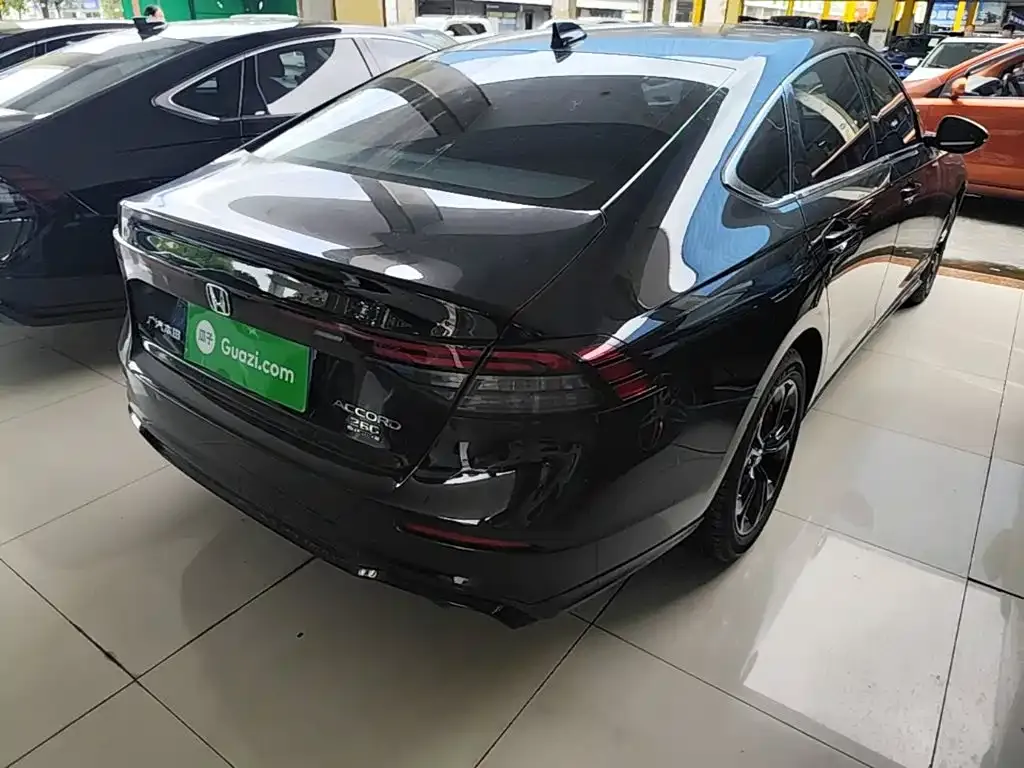 Honda Accord — фото 6
