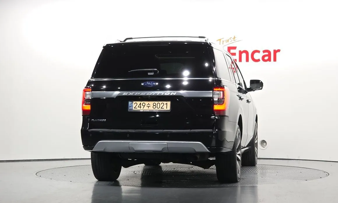 Ford Expedition — фото 2