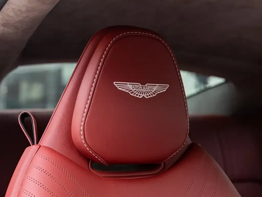 Aston Martin DB11 — фото 3