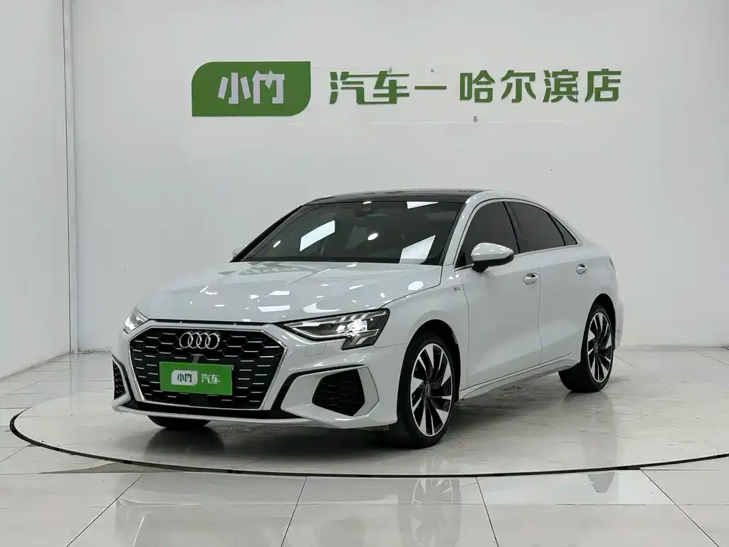 Audi A3 — фото 1