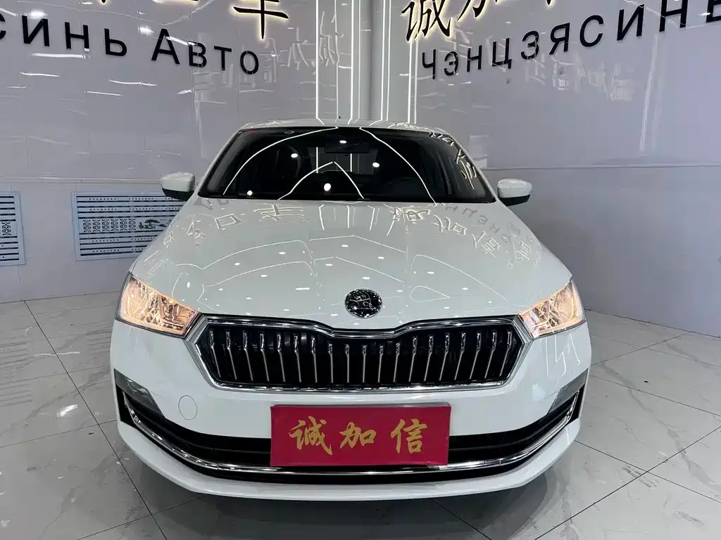 Skoda Rapid — фото 4