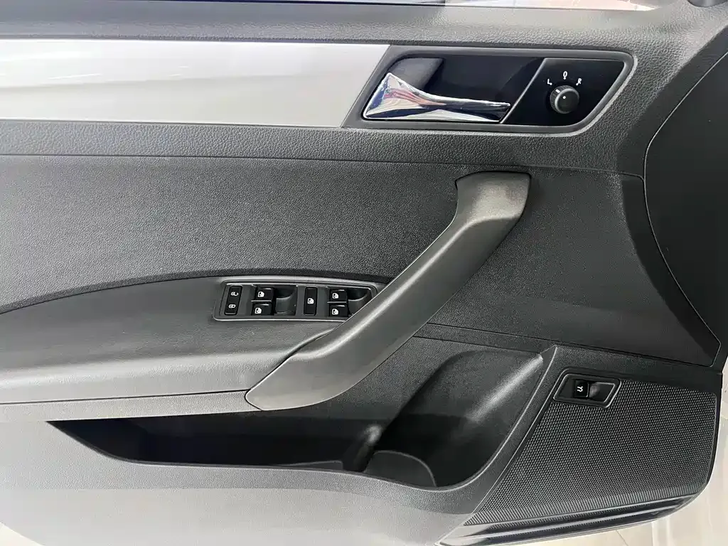 Skoda Rapid — фото 10