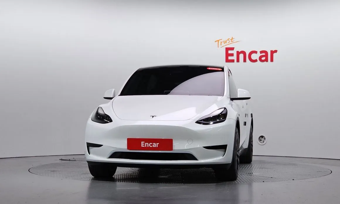 Tesla Model Y — фото 8